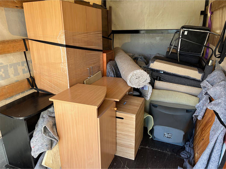 piros7es - szallitas, fuvarozas