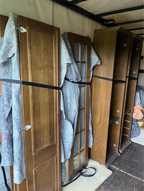 piros7es - szallitas, fuvarozas